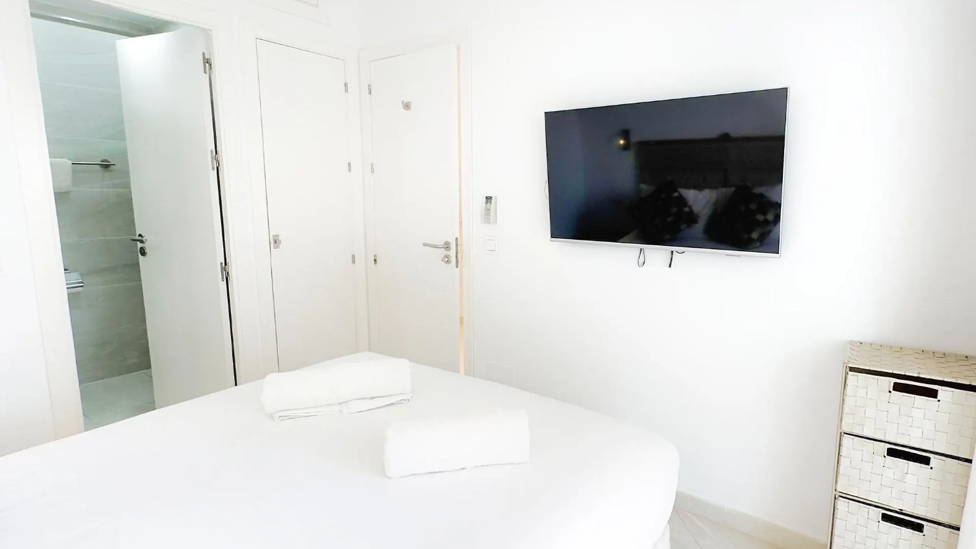 Skol 322 - Completely Renovated Beach Front Apartment Marbella 0*,