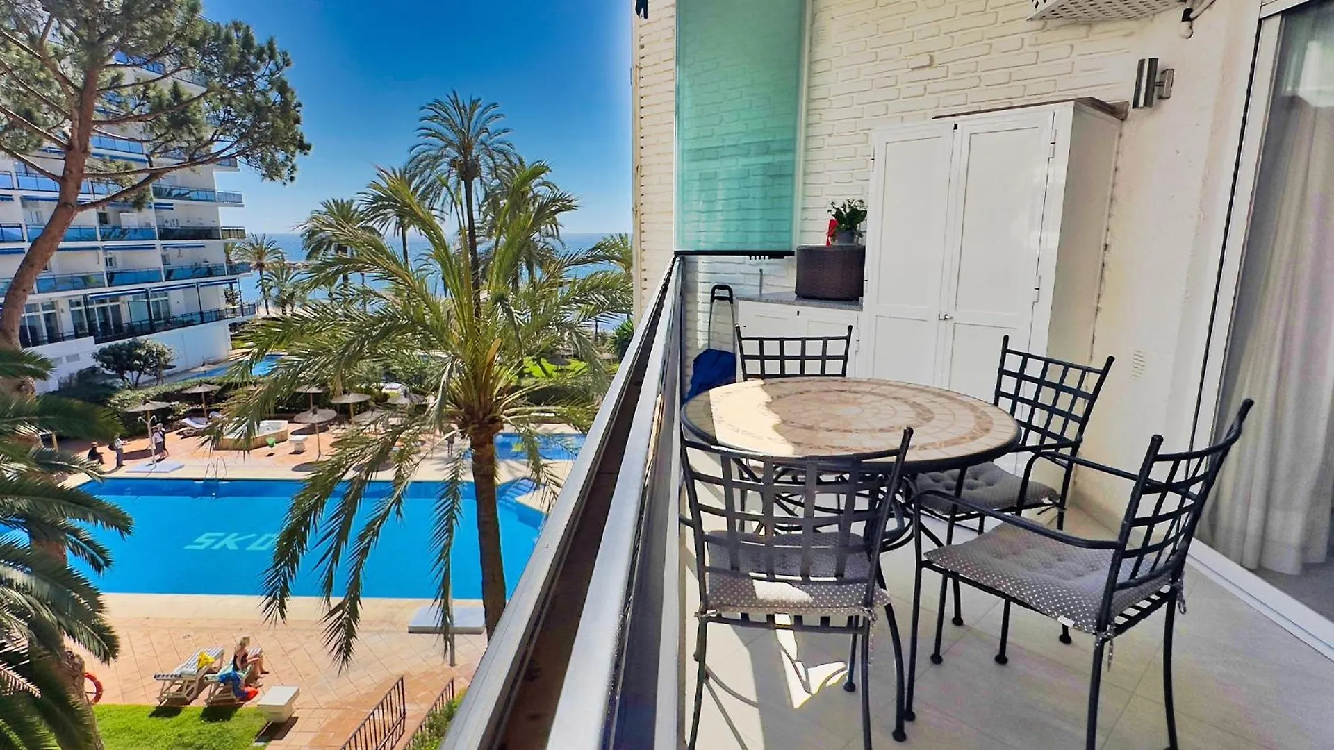 Skol 322 - Completely Renovated Beach Front Apartment Marbella contacts