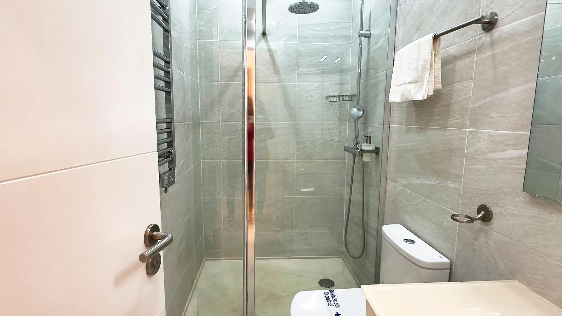 Skol 322 - Completely Renovated Beach Front Apartment Marbella Španělsko